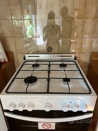 Piano cottura con forno