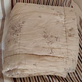 Piumone leggero letto una piazza