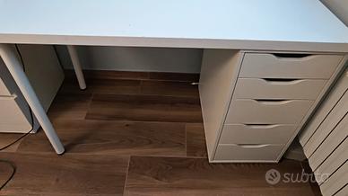  scrivania IKEA