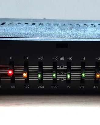 Equalizzatore Grafico con Amplificatore 4x50W 4ohm