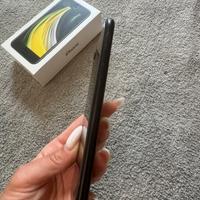 iPhone SE 64GB