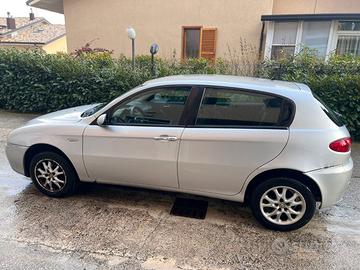 Alfa romeo 147  1.9JTD  anno 2005