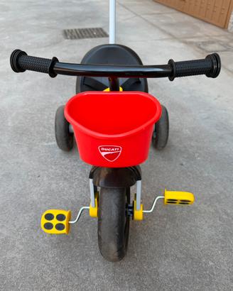 Triciclo ducati
