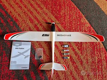 Aereo RC E-Flite UMX Radian 3ch per principianti