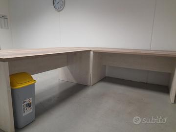 Scrivania da ufficio nuova angolare