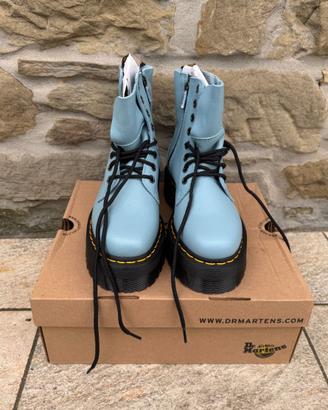 Dr. Martens Jadon III Platform