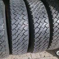 255 70 22.5 gomme ricoperte nuove
