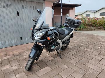 Suzuki V Strom DL 650 - 2004