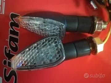 FRECCE LED MOTO CLI7021 TRIANGOLARE GAMBO CORTO