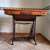 Scrivania macchina da cucire