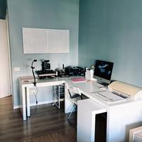 Scrivania estensibile (N.2 disponibili)