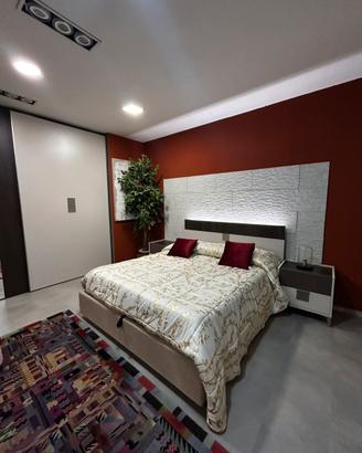 Camera Matrimoniale-Letto/Contenitore-Armadio