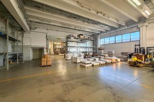 CAPANNONE A MISSAGLIA