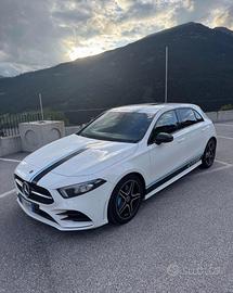 MERCEDES A220 4MATIC AMG-LINE