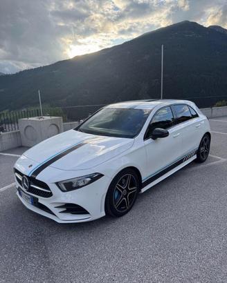 MERCEDES A220 4MATIC AMG-LINE