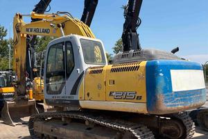 New Holland E 215 B