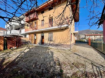 Casa indipendente di 270 m² con 5 locali e box aut
