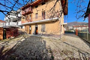 Casa indipendente di 270 m² con 5 locali e box aut