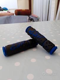 Manopole bicicletta BLU e NERE