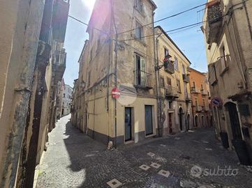 4 LOCALI A CAMPOBASSO