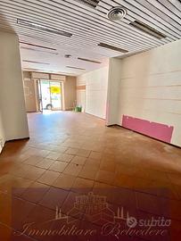 1 Vetrina a Impruneta