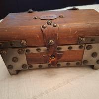 Bauletto antico in legno 