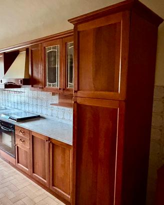 Cucina in legno massello_ 4,75metri