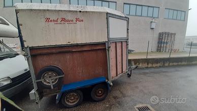 Trailer Due cavalli. 16q.li complessivo
