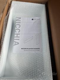 Nicchia da bagno mai utilizzata