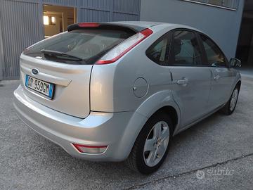 Ford Focus 2.0 gpl garanzia