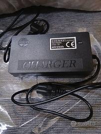 Carica batteria scooter elettrico nuovo