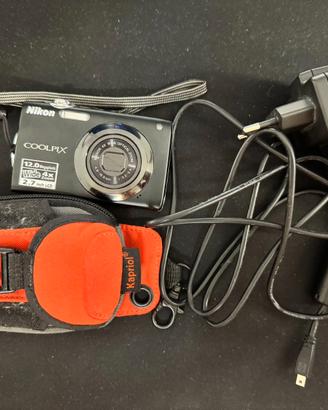 Macchina fotografica Nikon Coolpix S3000