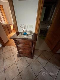 Mobiletto in legno