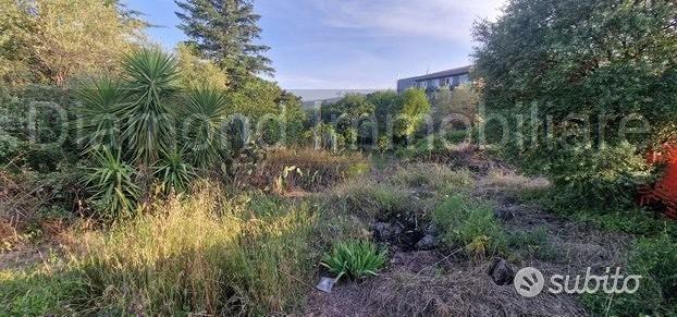 Terreno edificabile 1.200 mq a linguaglossa - Vista 2