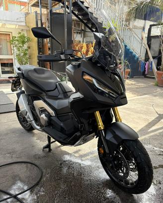 X-adv 750 2024