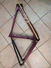 TELAIO IN CARBONIO BICI DA STRADA LIV 