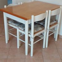 Tavolo e 4 Sedie