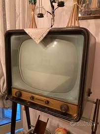 Televisore vintage Telefunken