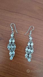 Coppia di orecchini pendenti