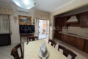 Luminoso trilocale- piazza nazionale, napoli