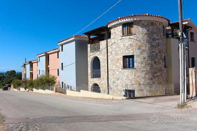 Appartamento con piscina in Sardegna