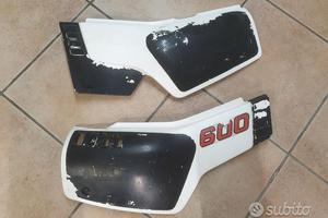 Fianchetti laterali Yamaha XT 600 43F
