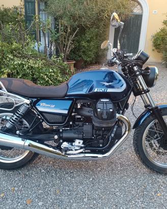 Moto Guzzi V7 Special 850, anno 2021, colore