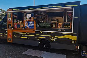 Food Truck attrezzato pronto all'uso