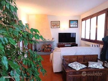 Villa di 210 m² con più di 5 locali e box auto a C