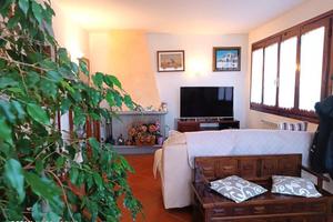 Villa di 210 m² con più di 5 locali e box auto a C