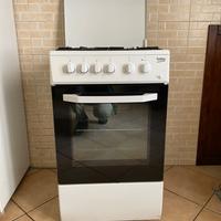 Cucina con forno Beko