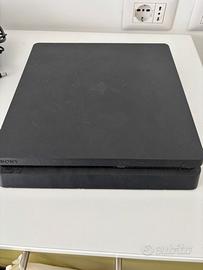 Ps4 con monitor e giochi