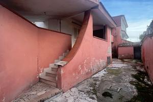 Rif. 491 ischitella 98.000,00 - porzione di villa