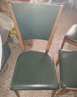 Set di sedie e poggia piedi